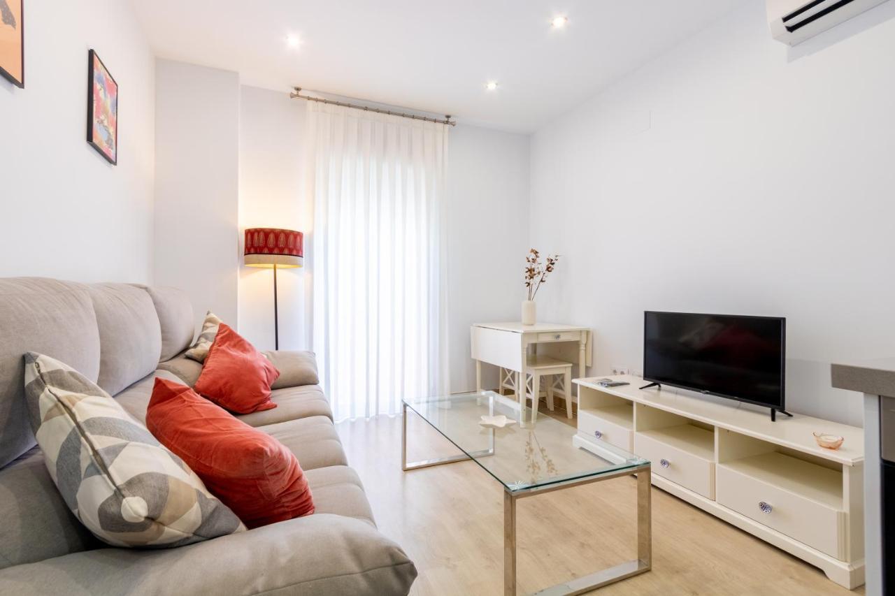 Charming 2 Bedroom Apartment Triana Bridge By Ocityzen Seville Luaran gambar