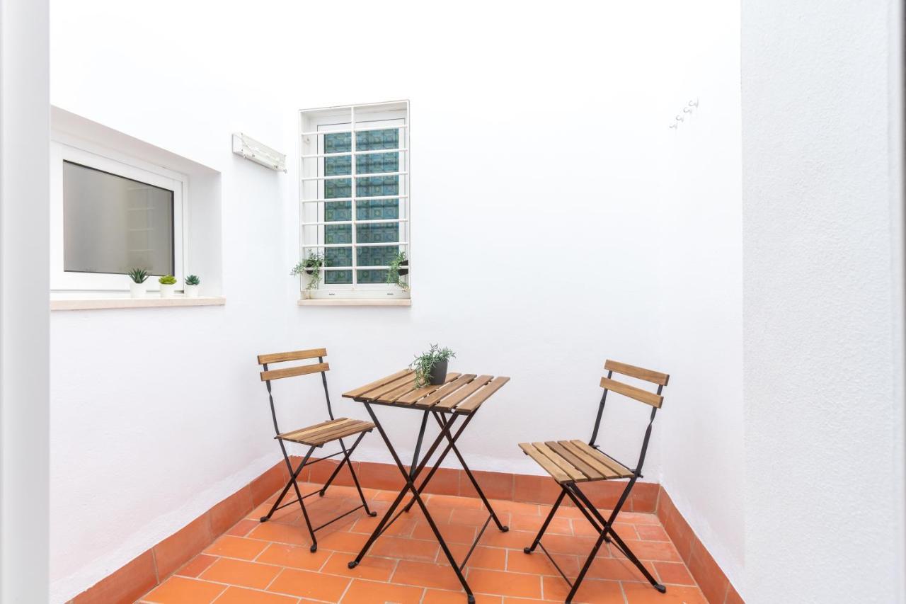Charming 2 Bedroom Apartment Triana Bridge By Ocityzen Seville Luaran gambar