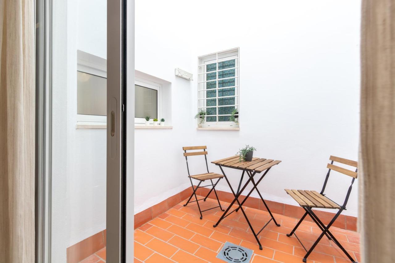 Charming 2 Bedroom Apartment Triana Bridge By Ocityzen Seville Luaran gambar